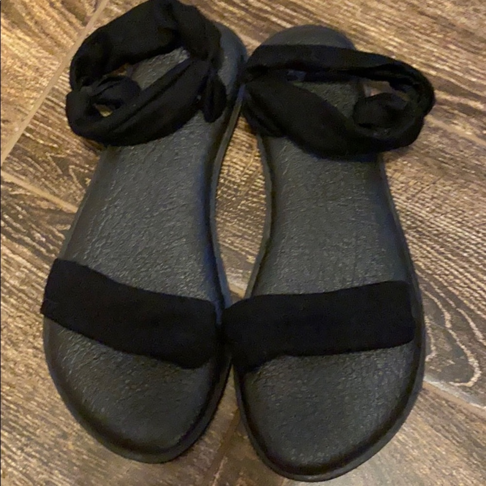 Sanuk sandals